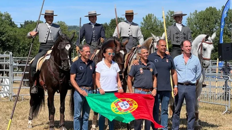 Imagem de Marcelo felicita portugueses campeões do mundo em equitação de trabalho