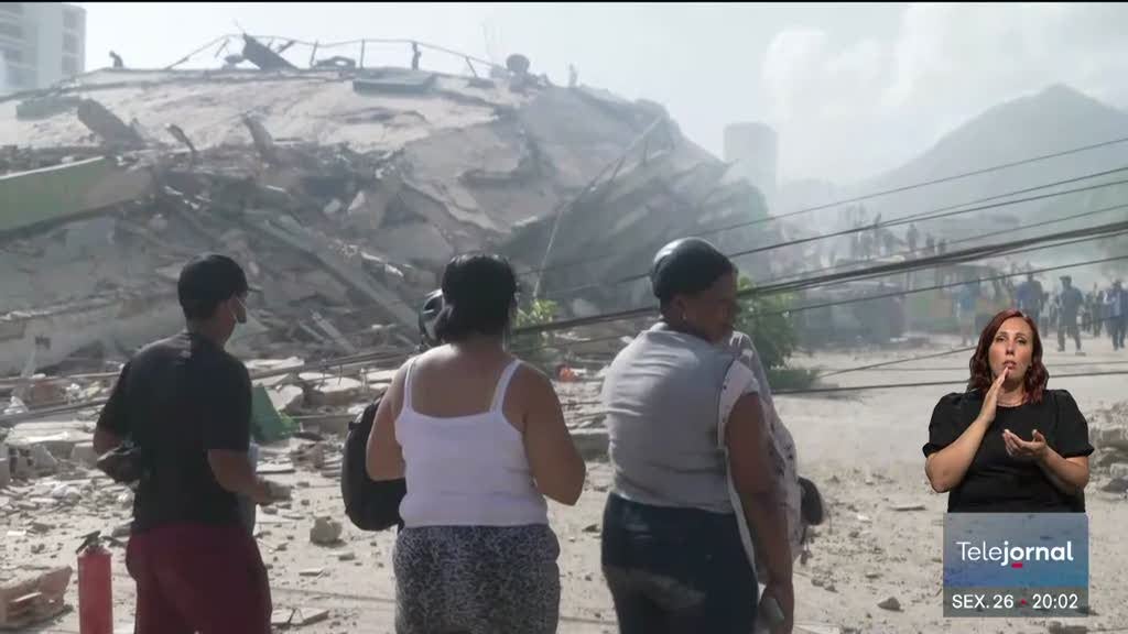 Sismo na Venezuela já fez cerca de um milhar de vítimas mortais