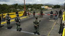 Imagem de Colômbia, Venezuela e Brasil mobilizam tropas para as fronteiras comuns