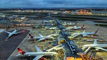 Imagem de Londres divulga hoje lista de países que entram nos primeiros corredores de viagem