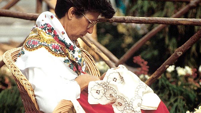 Imagem de Publicada correção das pensões dos regimes especiais que inclui as Bordadeiras da Madeira