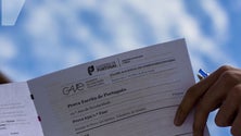 Imagem de Primeira fase dos exames nacionais arrancou esta segunda-feira (Vídeo)
