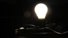 Imagem de Bruxelas quer preços fixos na luz, vizinhos a partilhar solar e regulação em crises