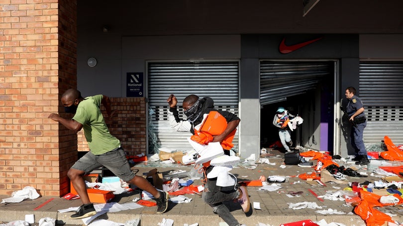 Imagem de 40 mil empresas vandalizadas na África do Sul