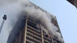 Imagem de Incêndio na antiga sede do Banco de Lisboa em Joanesburgo mata 3 bombeiros