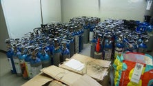 Imagem de GNR apreende na A22 809 botijas de óxido nitroso no valor de 55 mil euros