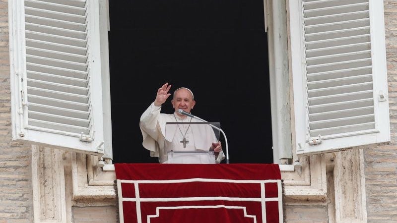 Imagem de Papa operado com êxito