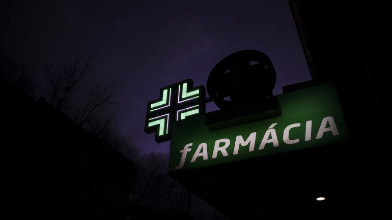 Imagem de Diabéticos que ajustam insulina devem contactar farmácias