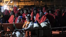 Imagem de Resgatados 105 migrantes ao largo das Canárias