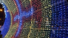 Imagem de Luzes e barracas de comes e bebes são condimentos obrigatórios (áudio)