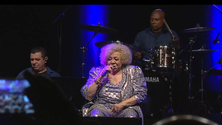 Alcione canta no Funchal para milhares (vídeo)