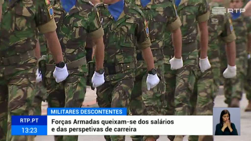 Militares portugueses est�o insatisfeitos com os sal�rios