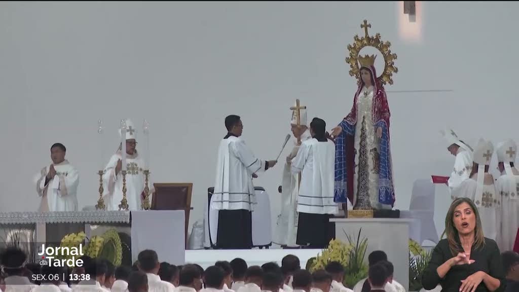 Papa chegou à Papua-Nova Guiné