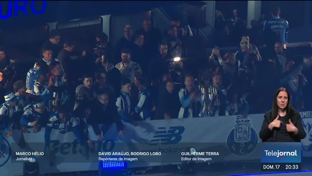FC Porto campeão. Adeptos destacam papel de Villas-Boas e de Farioli
