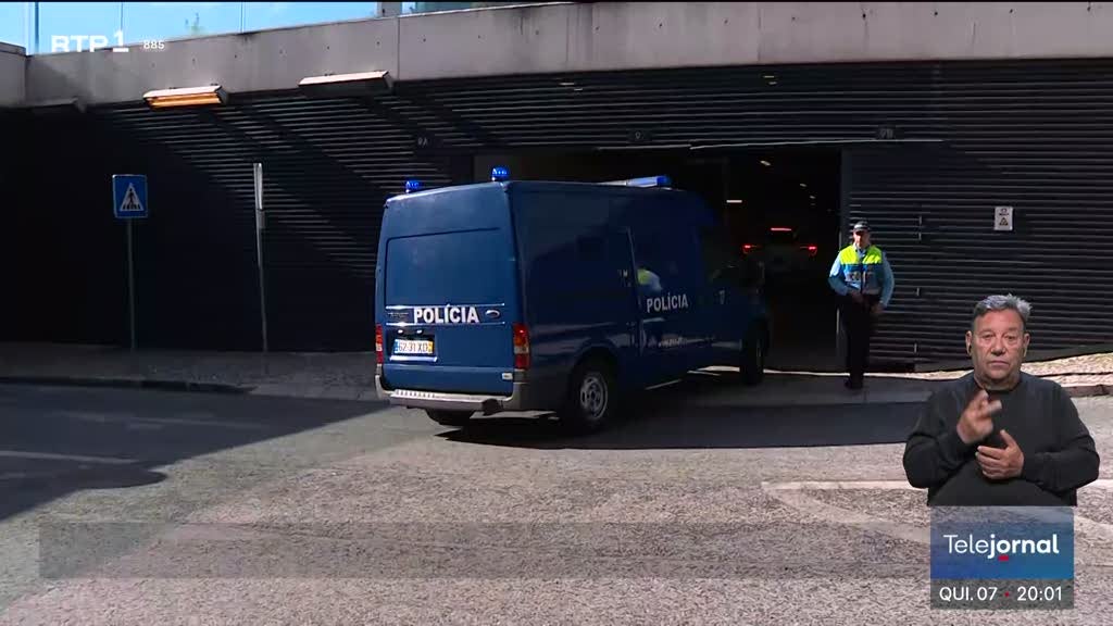 Esquadra do Rato. Libertados polícia e segurança que pediu habeas corpus