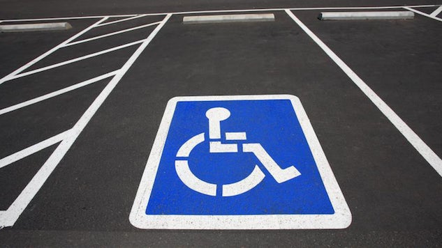 Limitação horária de estacionamentos para pessoas com deficiência