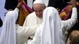 Imagem de Papa Francisco afirma que violência contra mulheres é um ultraje a Deus