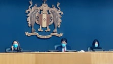 Imagem de Apoio às crianças em discussão (vídeo)