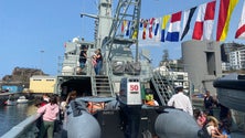 Imagem de Visita a barco de guerra gera curiosidade (vídeo)
