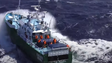 Oito tripulantes resgatados ao largo de São Miguel após incêndio em barco de pesca