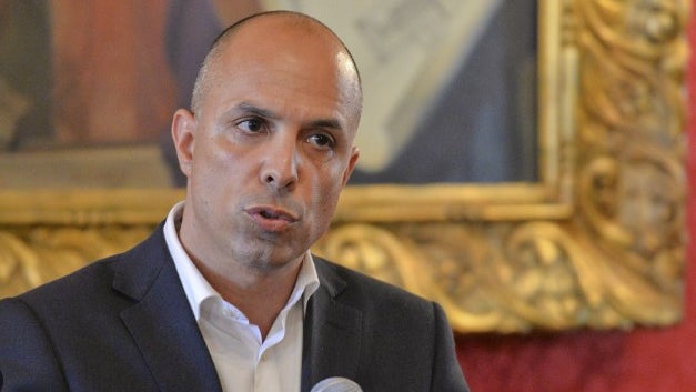 Imagem de Cafôfo instala Conselho Social para portugueses na Venezuela