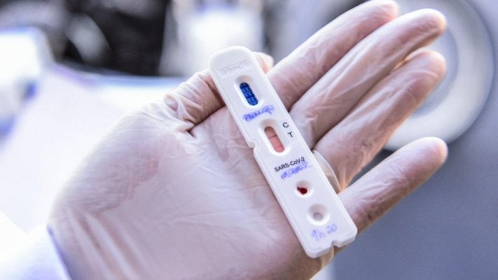 Imagem de Covid-19: Cruz Vermelha espera ter muito em breve testes rápidos disponíveis