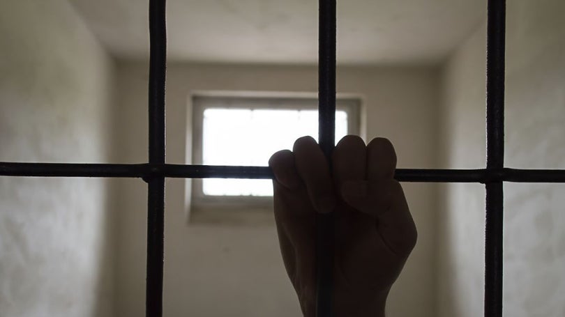 Quatro pessoas condenadas por introdução de droga na cadeia do Funchal