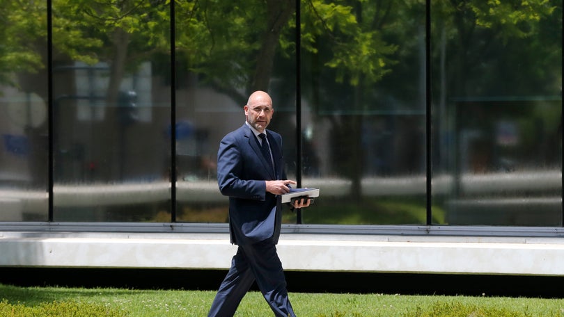 Imagem de Ovação a Passos Coelho depois de militante pedir reconhecimento do seu legado