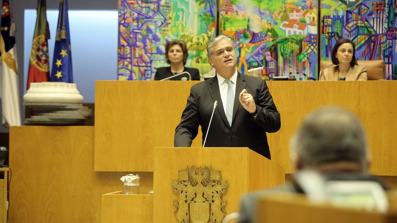 Imagem de Governo vai negociar com os sindicatos o descongelamento das carreiras dos professores