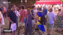 Música e muita alegria na véspera da festa (vídeo)