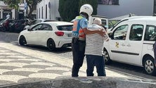 Imagem de Gesto de agente da PSP torna-se viral