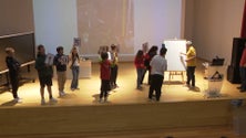 Imagem de Professor mostra que a Matemática é divertida através de truques de magia