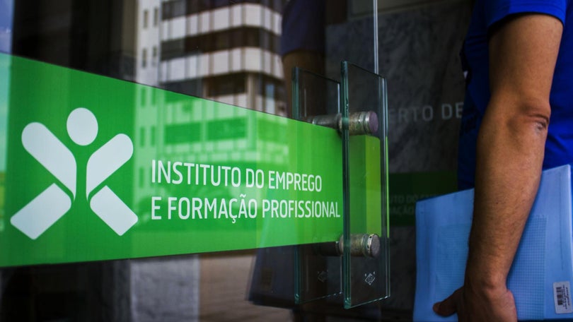 Desempregados inscritos no IEFP descem 9,5% em janeiro para 322.087