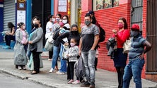 Imagem de Brasil chega aos 225 mil mortos