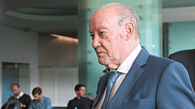 Pinto da Costa sugere demissão a…Costa