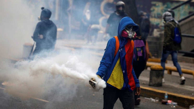 Manifestante morto pelas forças de segurança em protesto contra Maduro