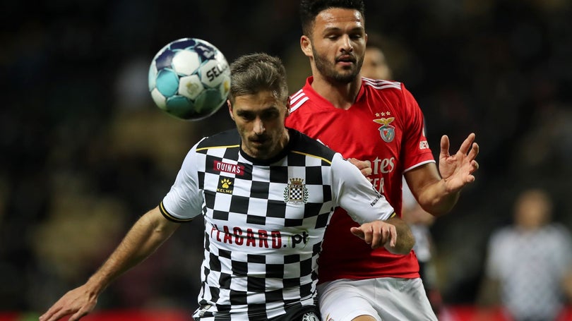 Imagem de Benfica volta a tremer e a perder pontos