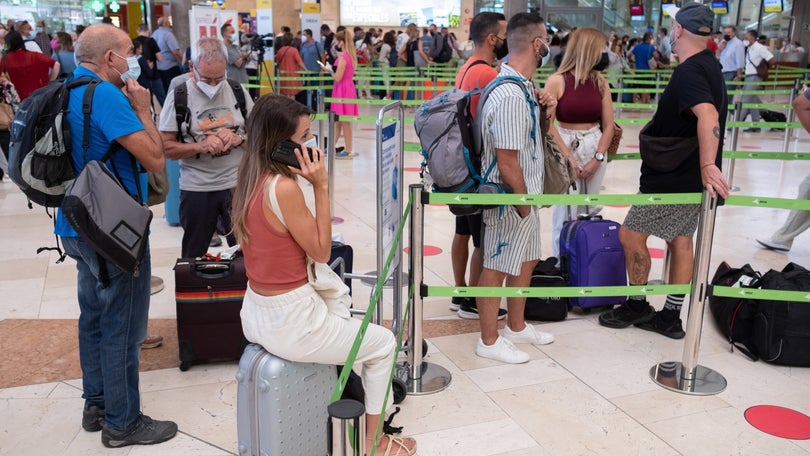 Retomada atividade no aeroporto de La Palma