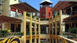 Imagem de Covid-19: Centros comerciais mantêm abertos apenas serviços essenciais