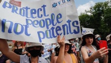 Imagem de Covid-19: Nova vaga alastra na Europa
