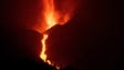 Novo fluxo de lava do vulcão destruiu mais edifícios