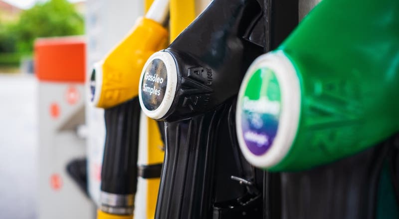 Preço dos combustíveis desce a partir de segunda feira