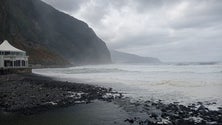 Capitania do Funchal emite aviso de agitação marítima e vento forte para a Madeira