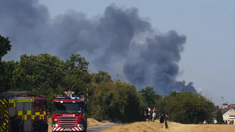 Imagem de Governo Regional não tem conhecimento de madeirenses atingidos pelos incêndios no Reino Unido