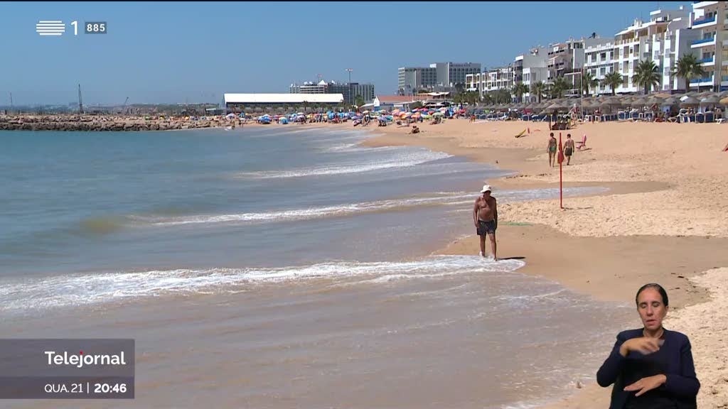 Descarga acidental. Quarteira e Vilamoura com bandeira vermelha