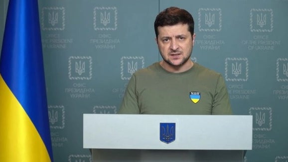 Imagem de Zelensky denuncia ataque a hospital pediátrico e maternidade em Mariupol
