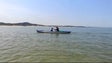 Imagem de Atletas de desportos náuticos acusam permissão de acesso ao mar de pecar por tardia (Vídeo)