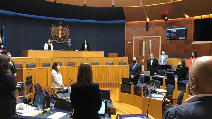 Imagem de Parlamento Regional fez minuto de silêncio pela morte da juíza Laura Tavares