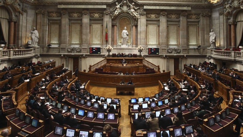 Imagem de Parlamento português tem menos deputados do que média europeia