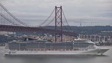 Imagem de Covid-19: Autoridades vão repatriar mais de 1.300 passageiros de cruzeiro que hoje chegou a Lisboa